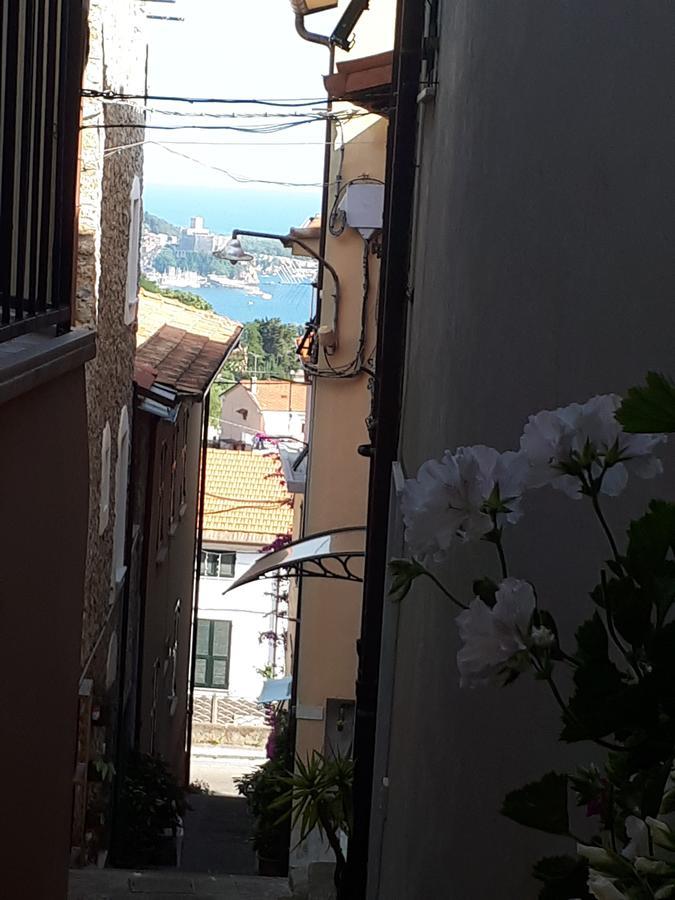 Da Rita Apartment San Terenzo Exterior photo